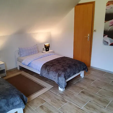 Gaestehaus Schoenstein Guest house *