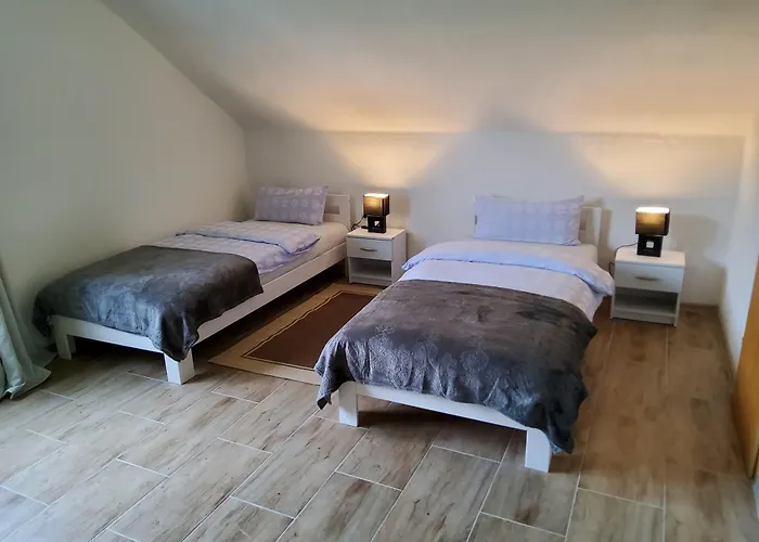 Guest house Gaestehaus Schoenstein Gilserberg